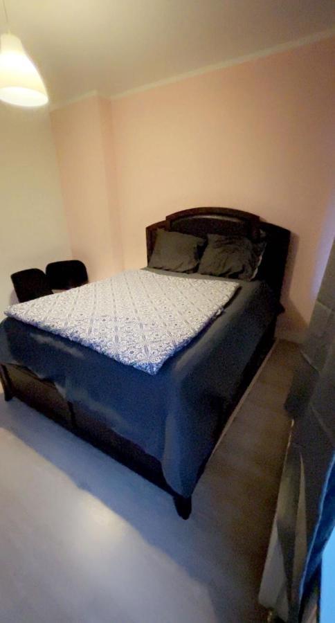 Private Double Bed Room Only With Balcony In Apartment Róterdam Exterior foto